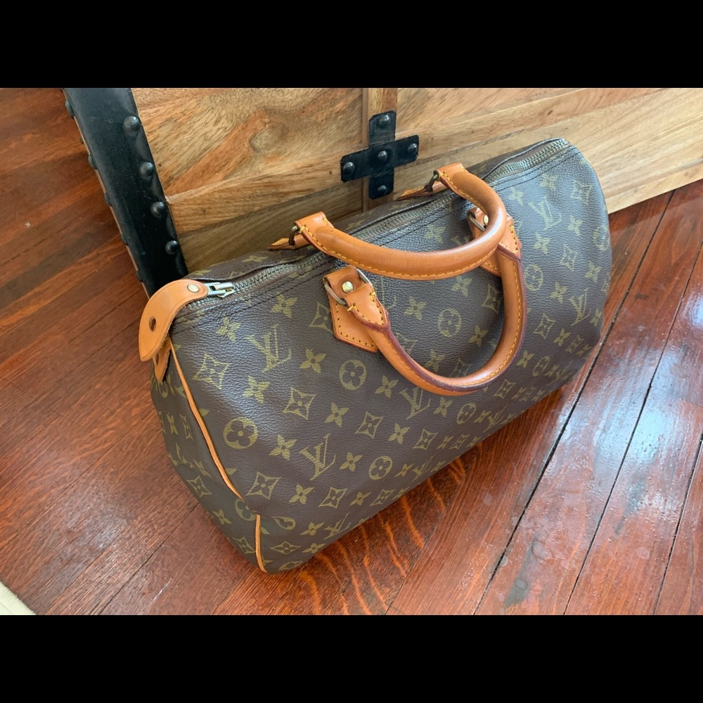 Louis Vuitton Speedy 35 Handbag. - Picture 15 of 16